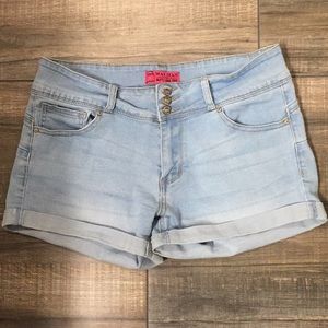 Wax Jean light wash jean shorts!